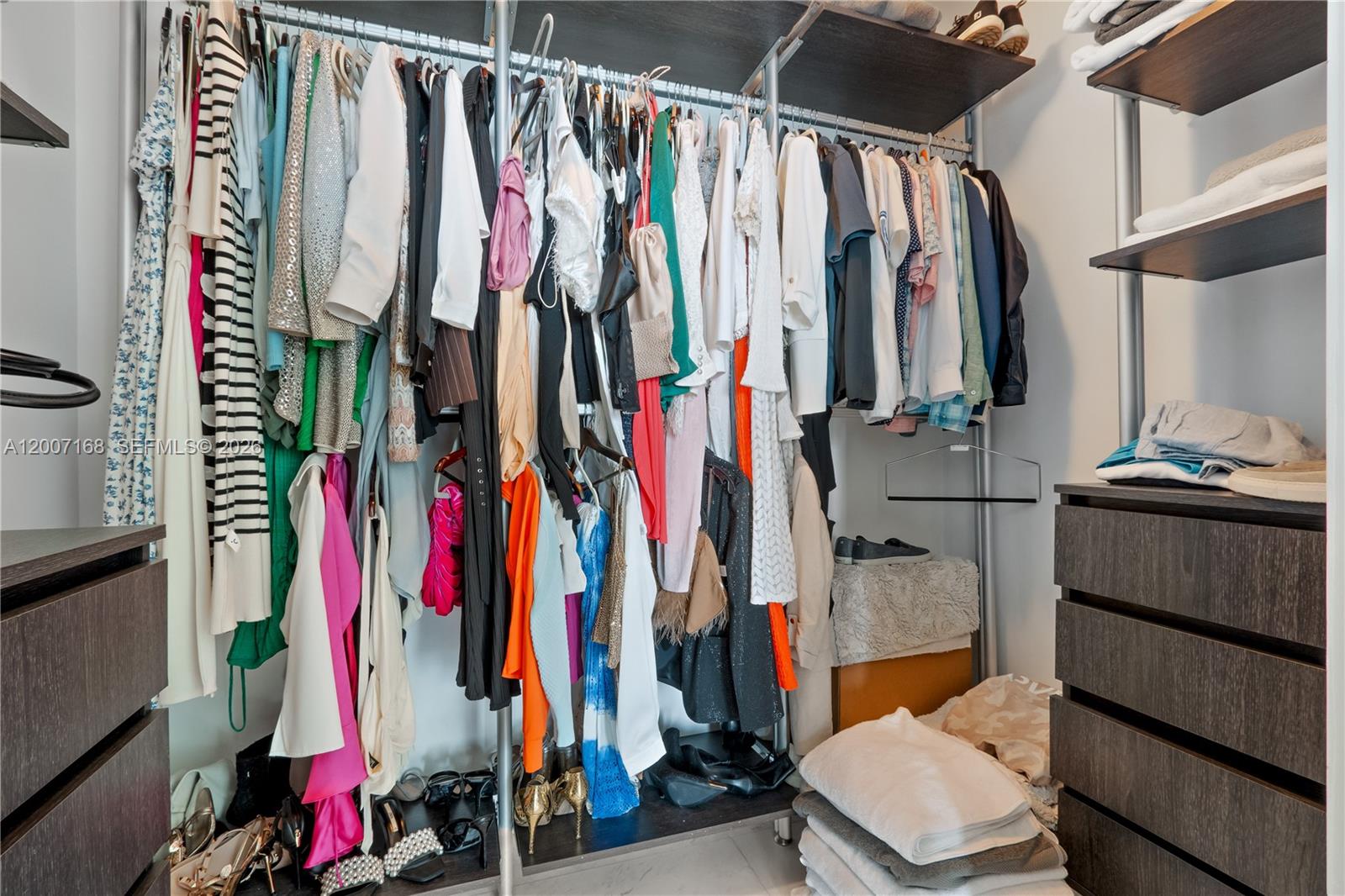 GRAN PARAISO CONDO - Residential