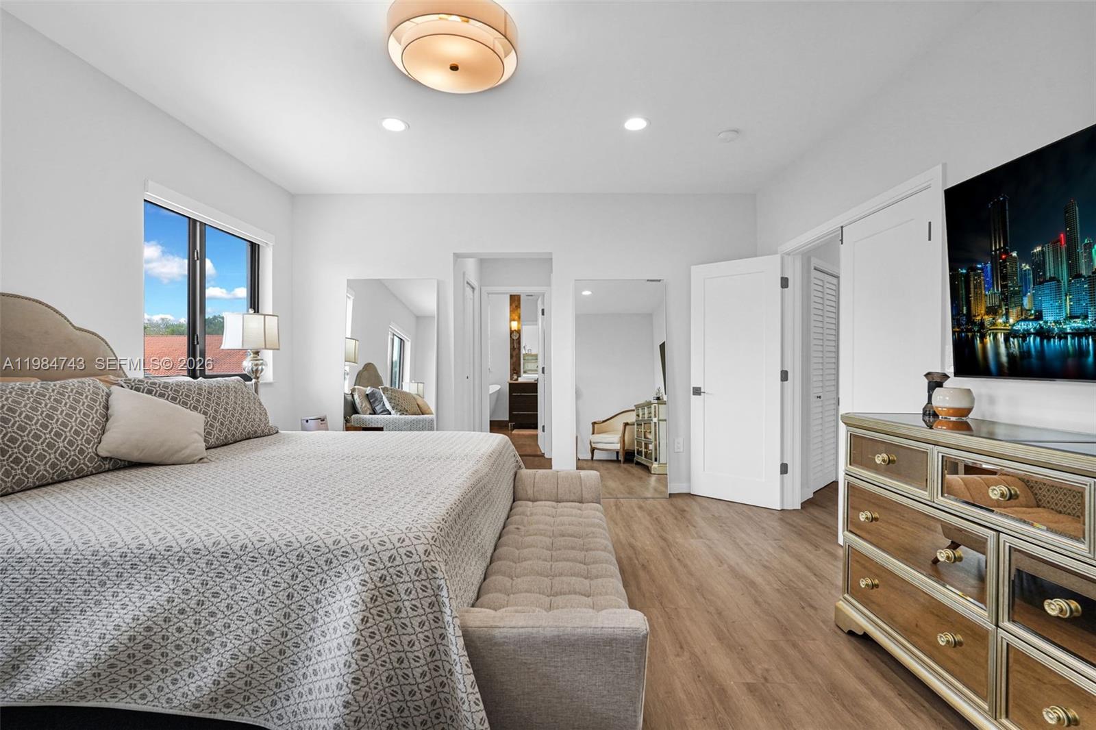 SILVERCREST LAKE ESTATES - Residential