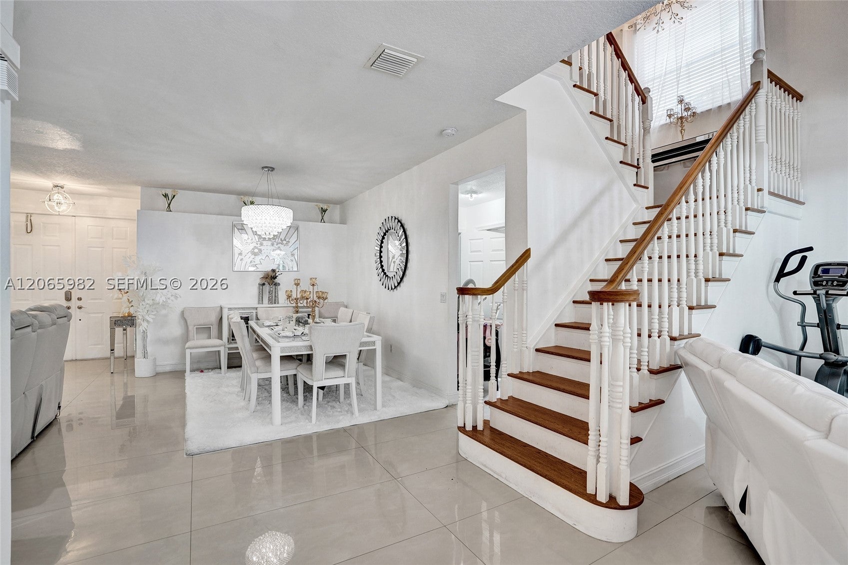 9078 Alexandra Cir