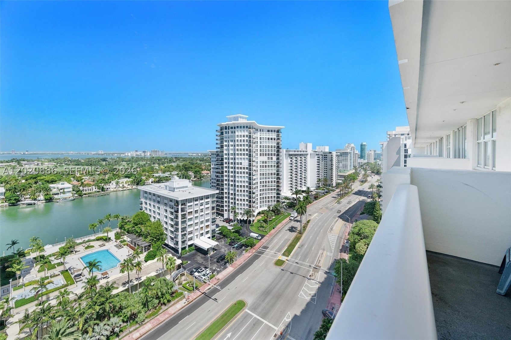 5601 Collins Ave 1718