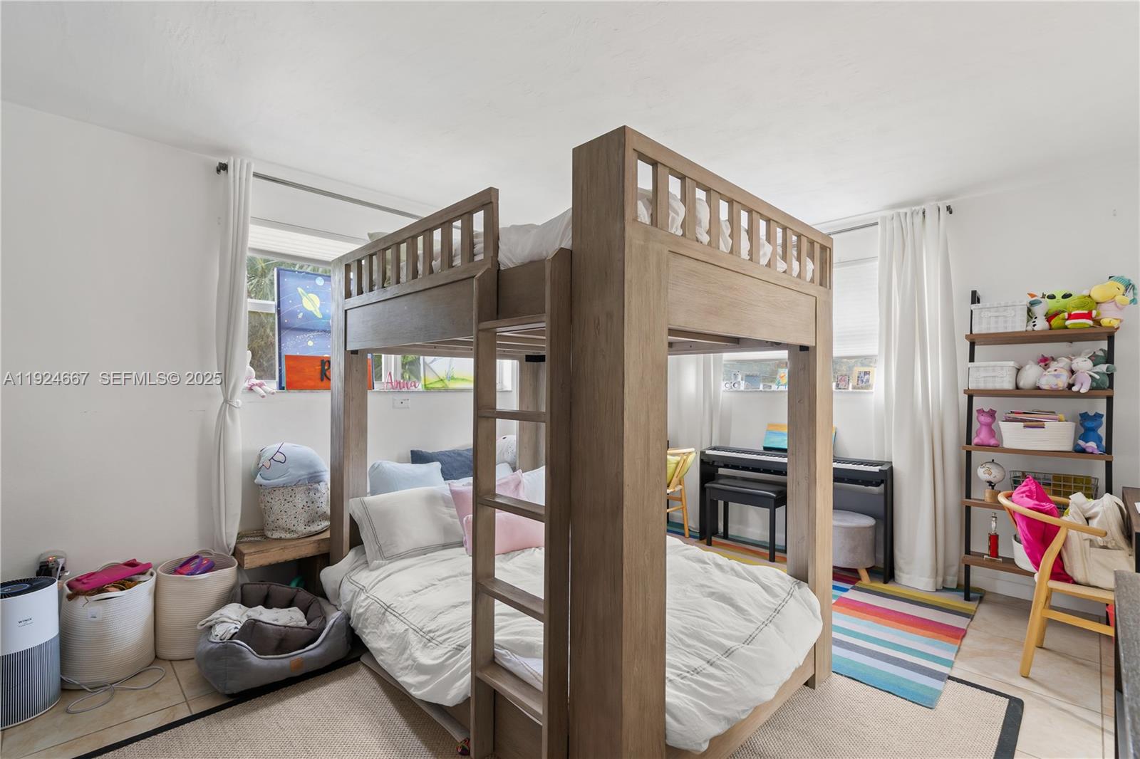 CRANDON TOWER CONDO - Residential