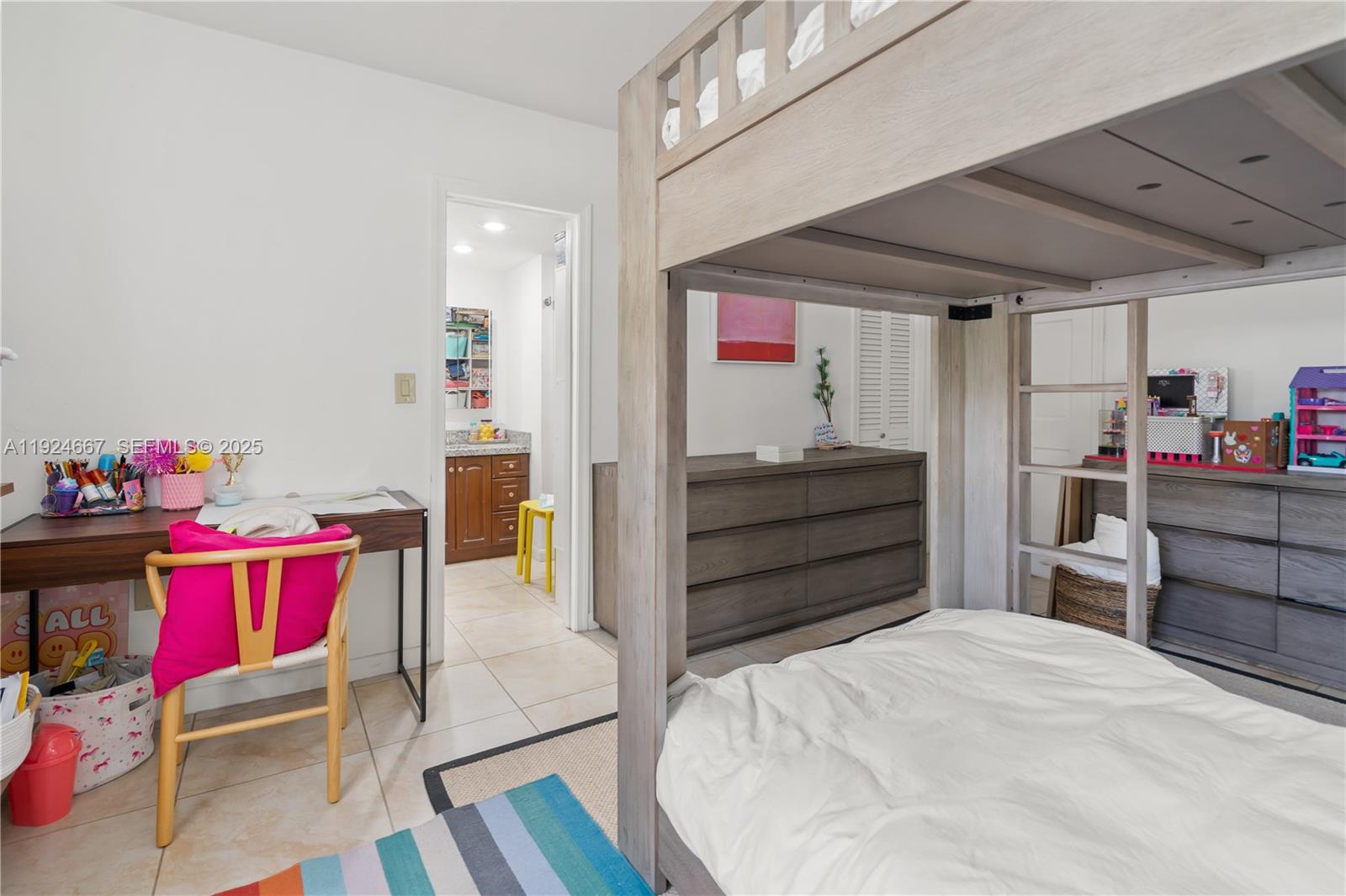 CRANDON TOWER CONDO - Residential