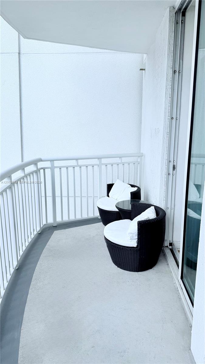 DUO CONDOMINIUM WEST - Residential