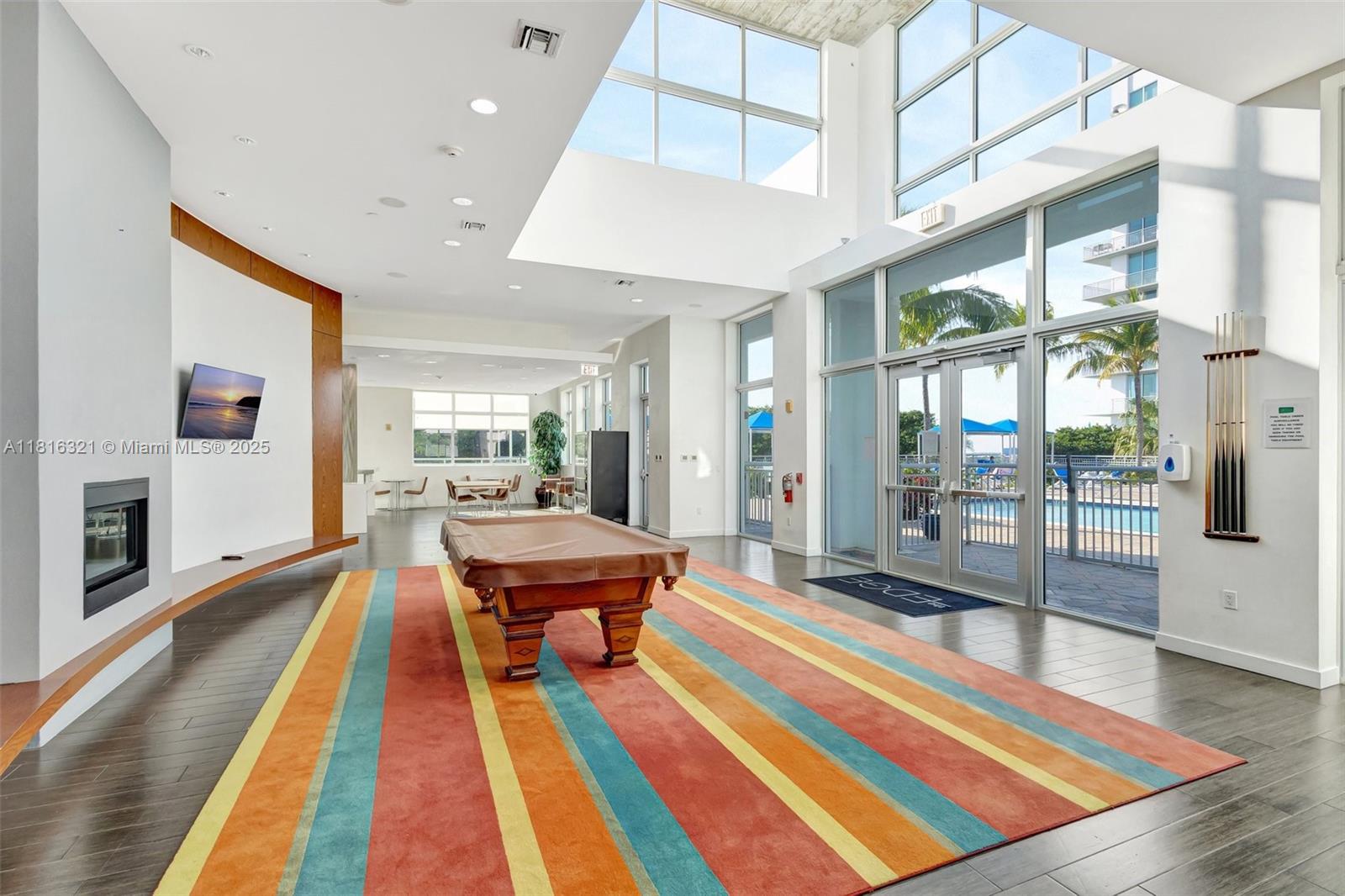 EDGE CONDO - Residential
