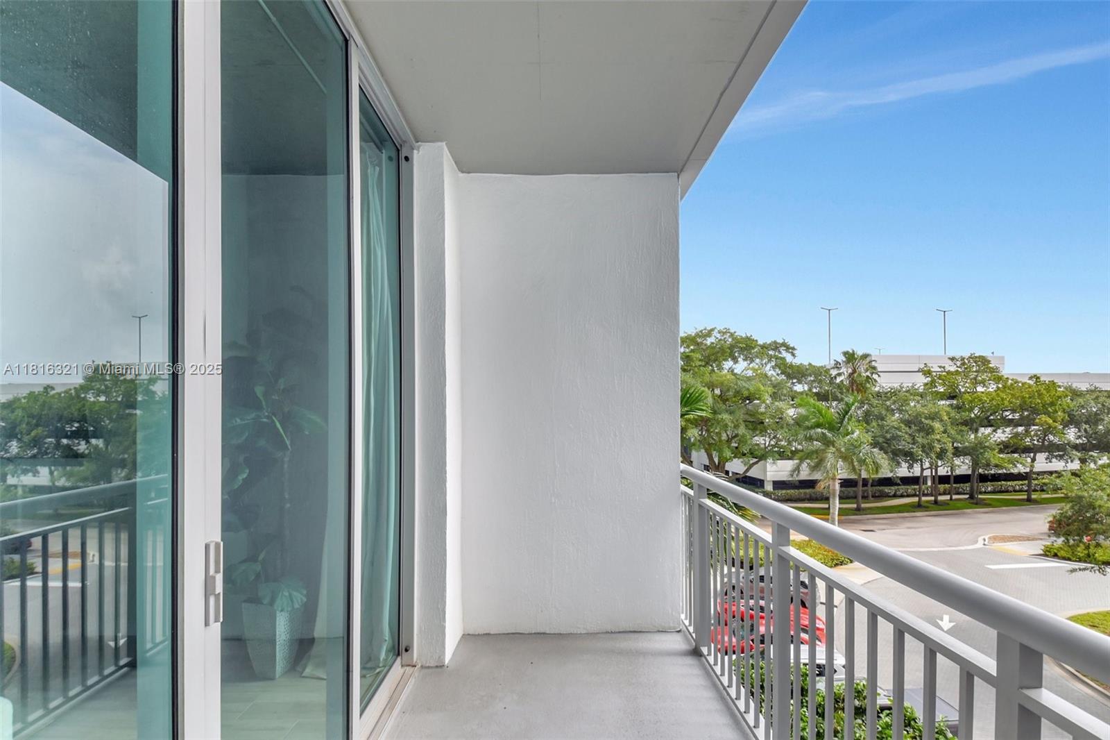 EDGE CONDO - Residential