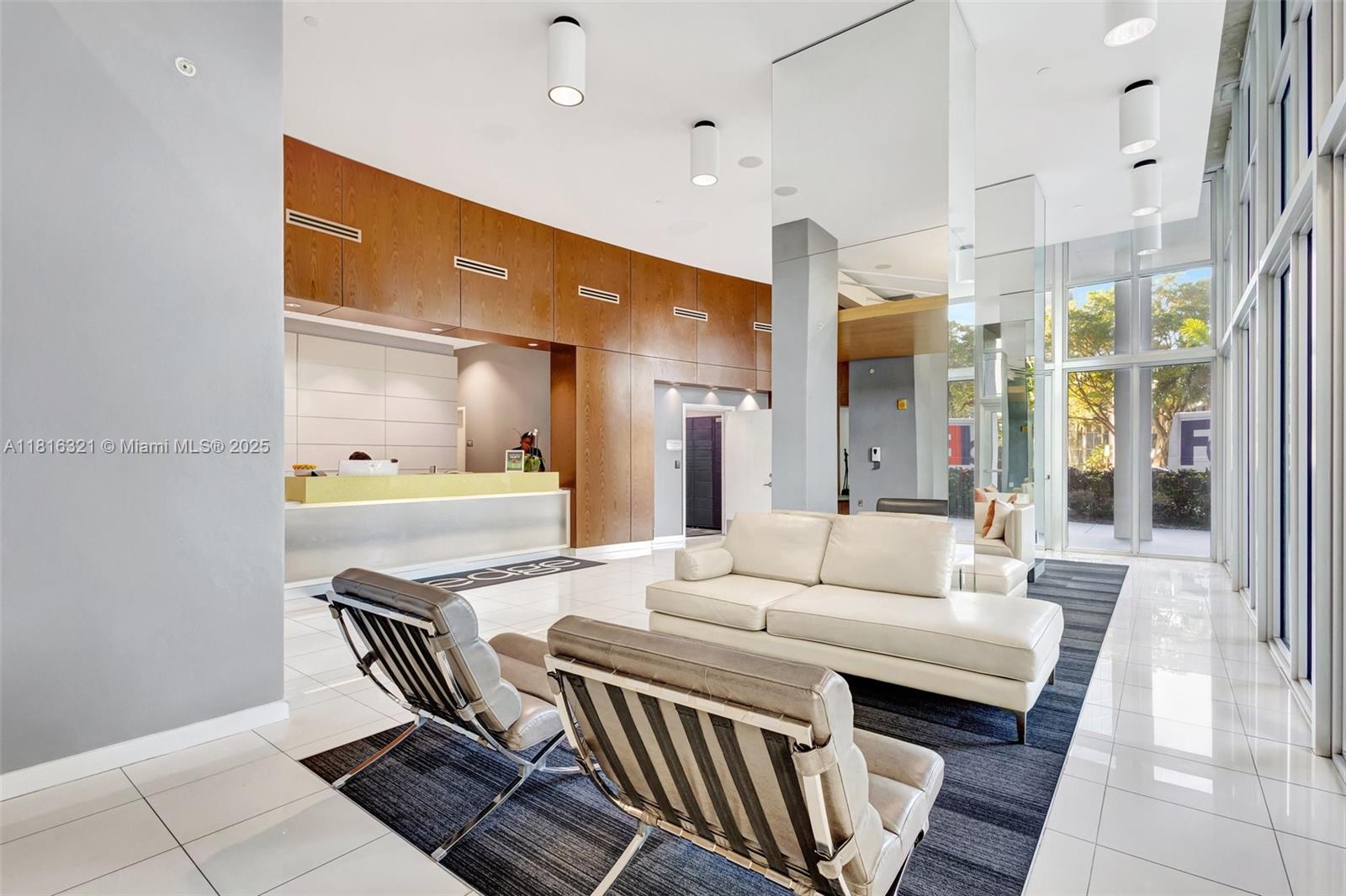 EDGE CONDO - Residential