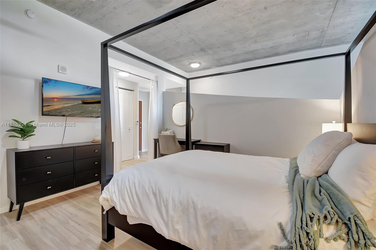 EDGE CONDO - Residential