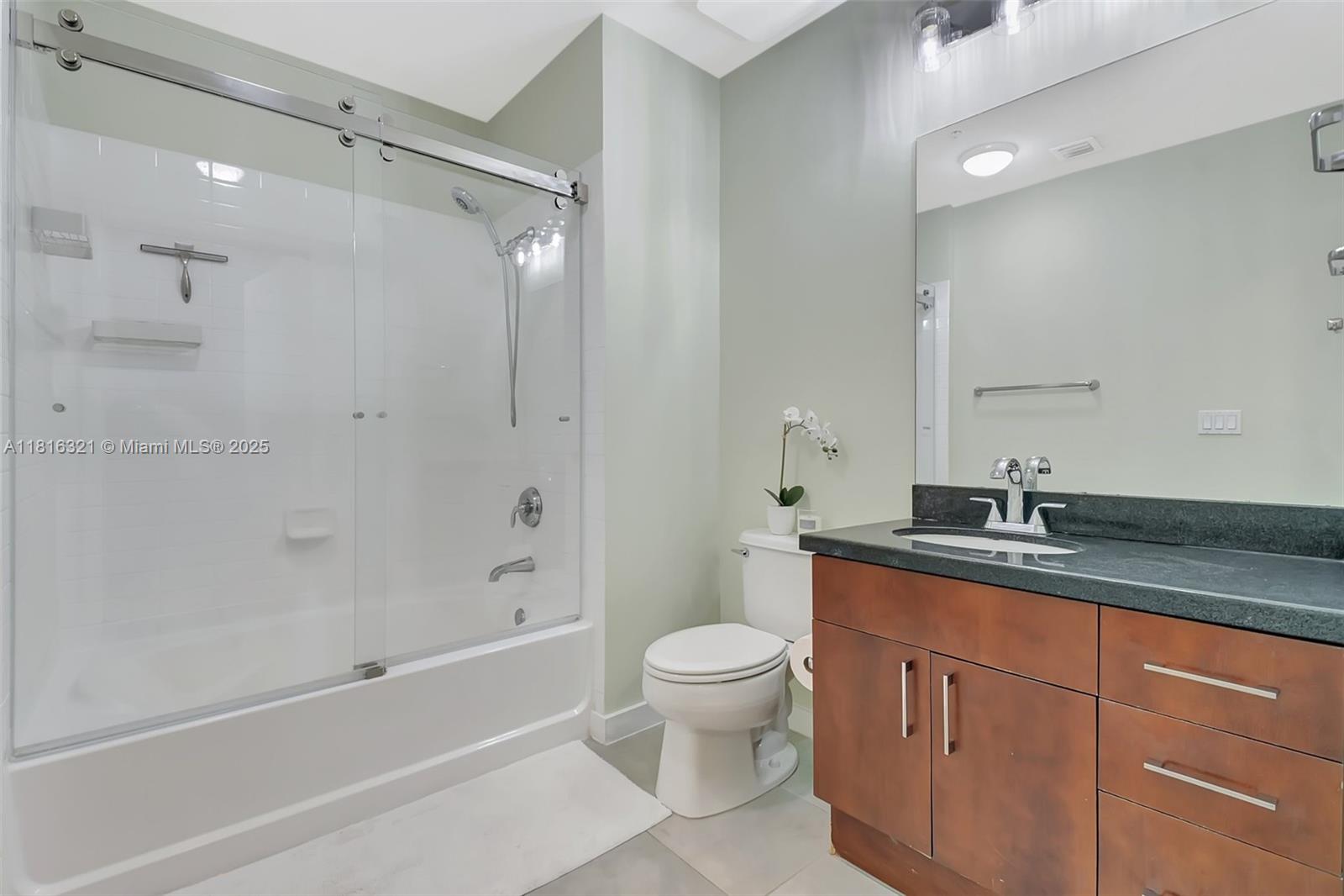 EDGE CONDO - Residential