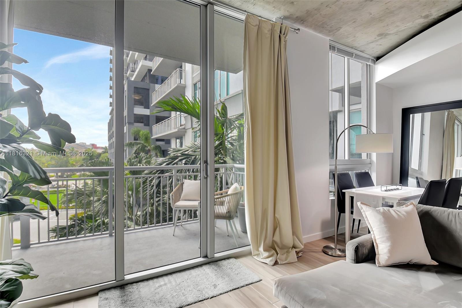 EDGE CONDO - Residential