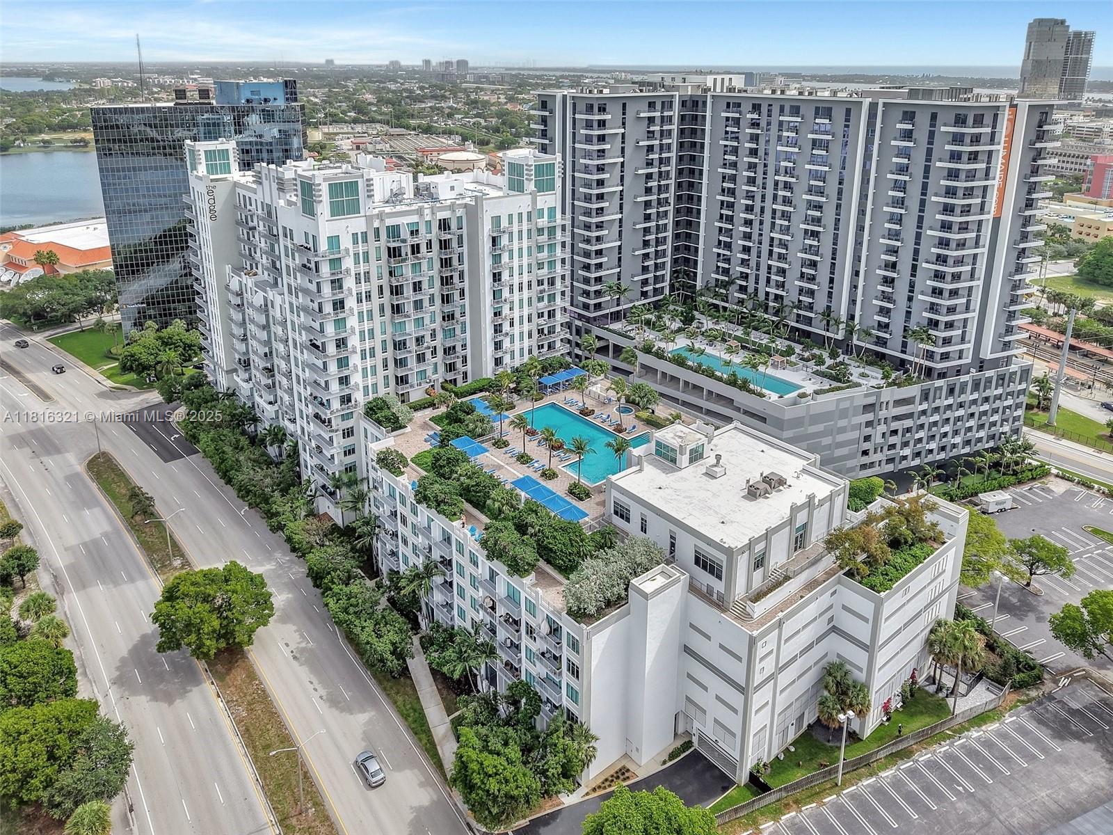 EDGE CONDO - Residential