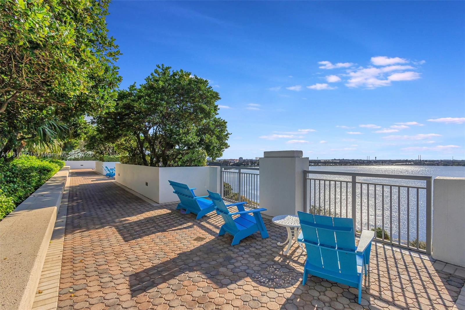 EDGE CONDO - Residential
