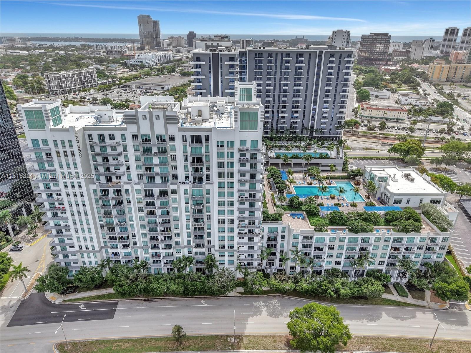 EDGE CONDO - Residential