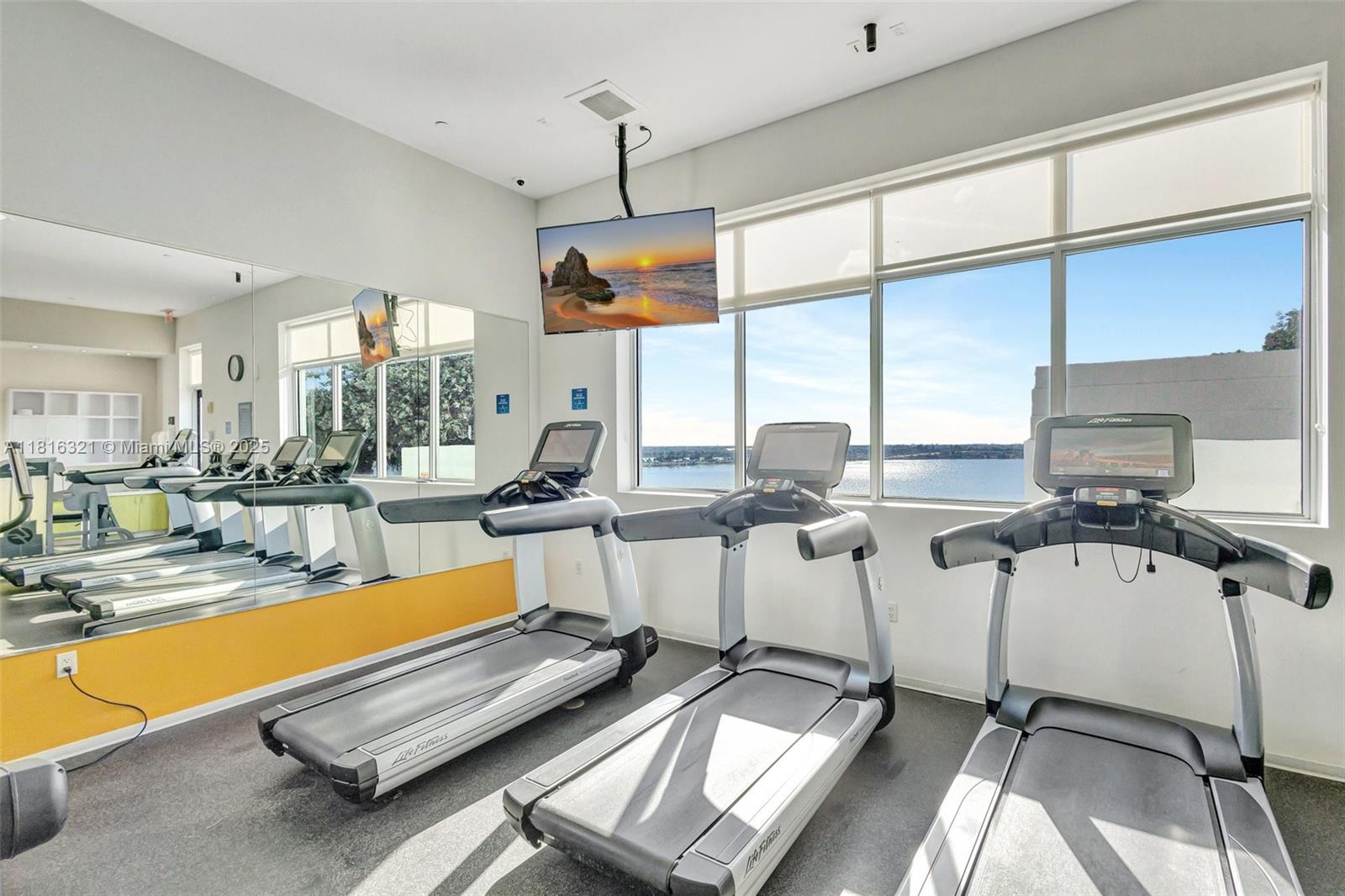 EDGE CONDO - Residential