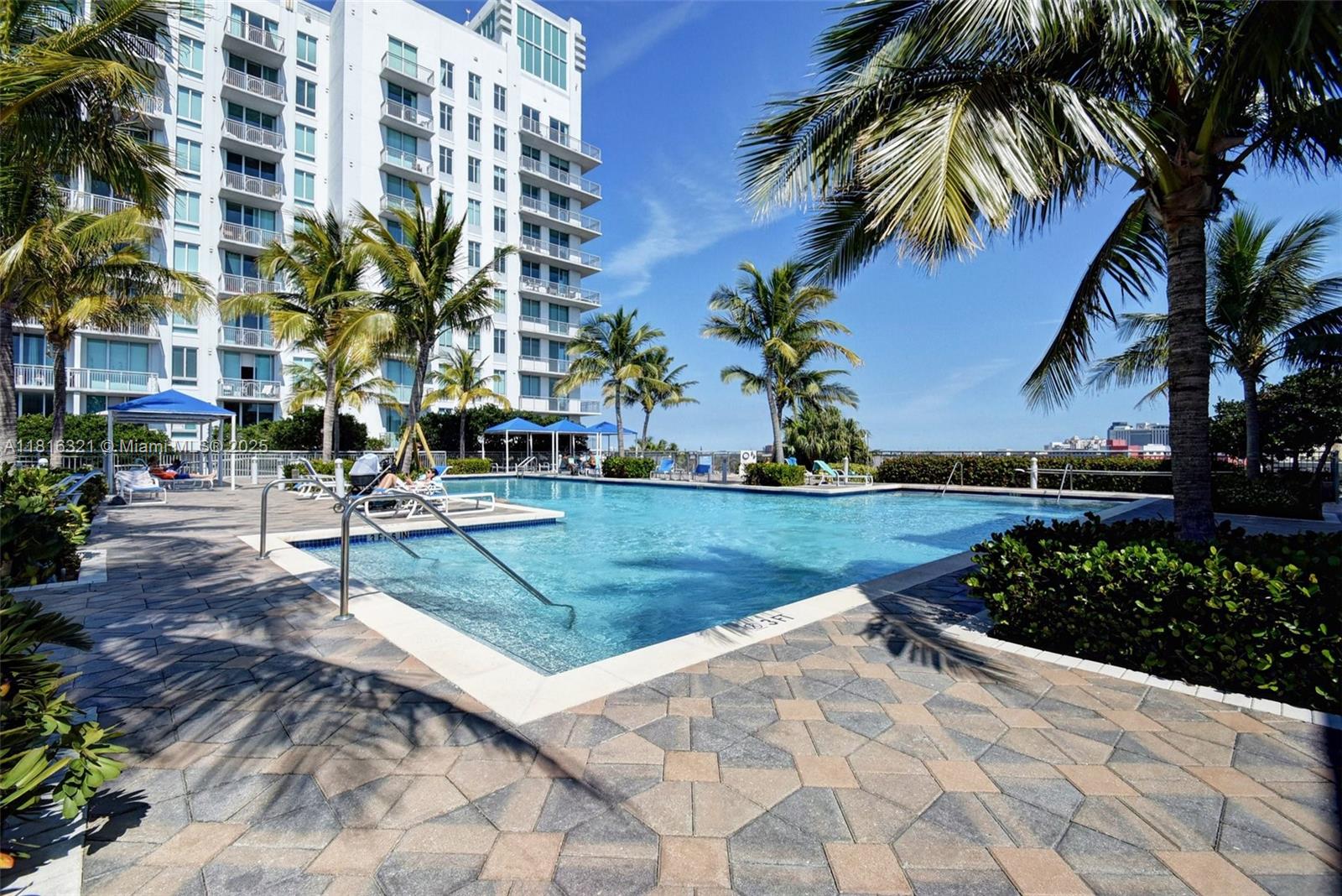 EDGE CONDO - Residential