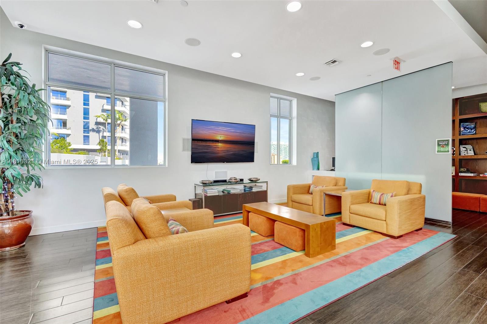 EDGE CONDO - Residential