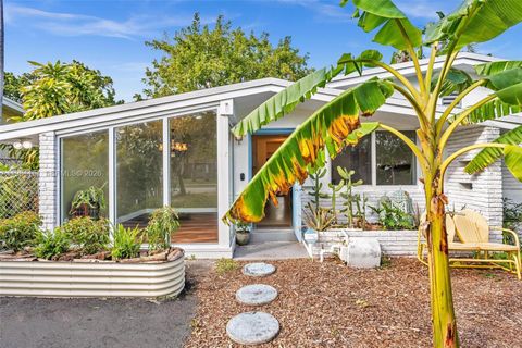 Photo of 2431 Mayo St, Hollywood, FL 33020 (MLS # A11981151)