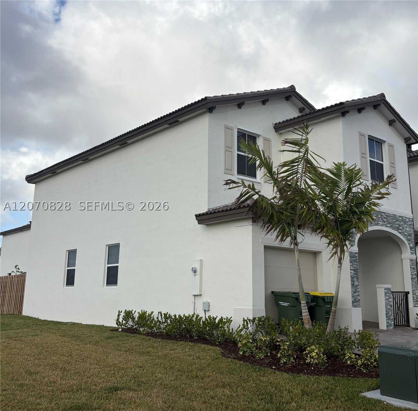 2409 SE 28th St, Homestead FL 33035