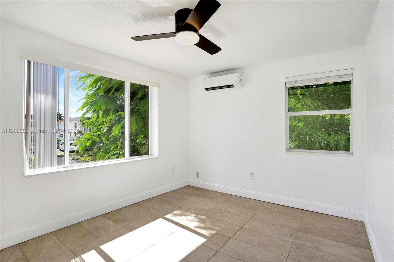 OAKLAND PARK SECOND ADD - Residential Lease