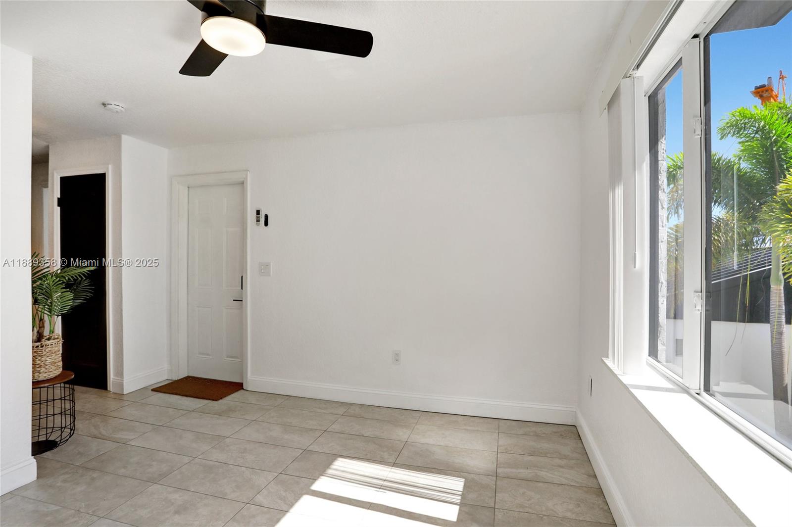 OAKLAND PARK SECOND ADD - Residential Lease