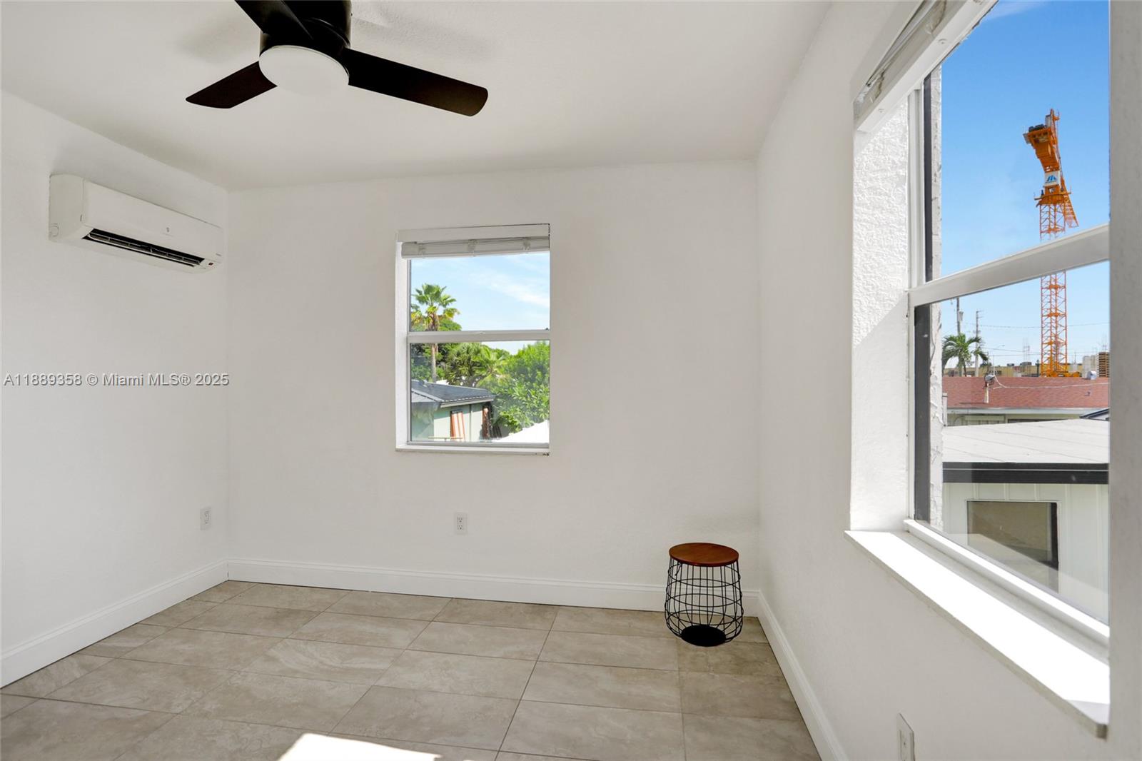OAKLAND PARK SECOND ADD - Residential Lease