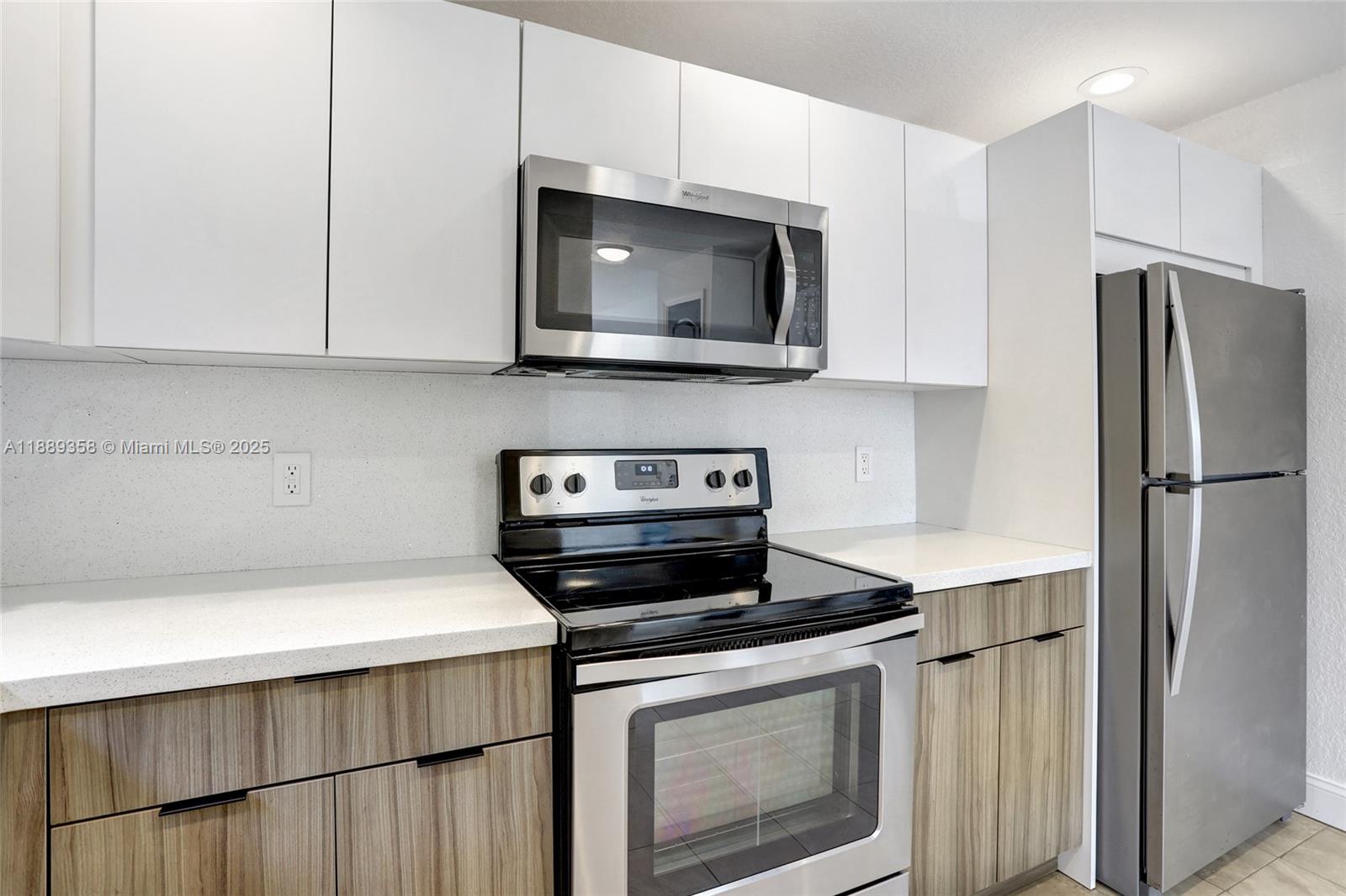 OAKLAND PARK SECOND ADD - Residential Lease