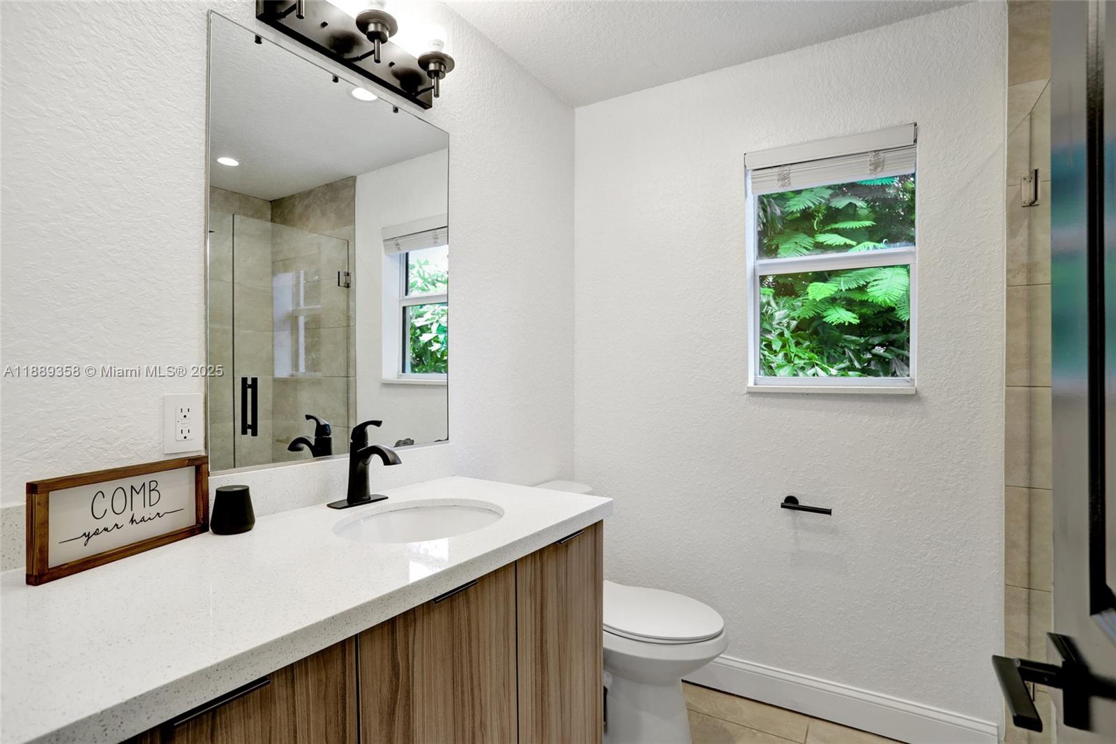 OAKLAND PARK SECOND ADD - Residential Lease