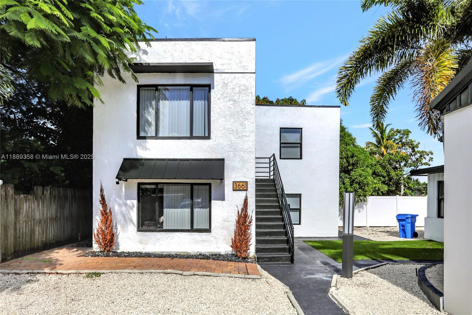 OAKLAND PARK SECOND ADD - Residential Lease