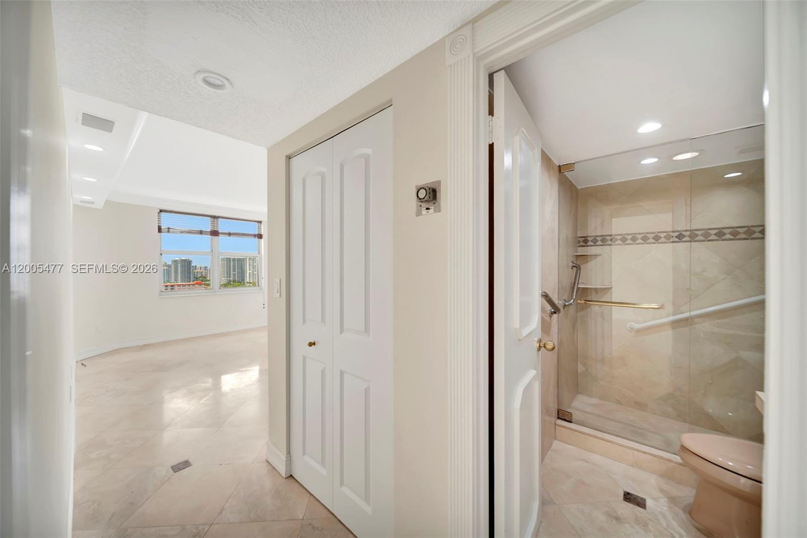 HEMISPHERES CONDO - Residential