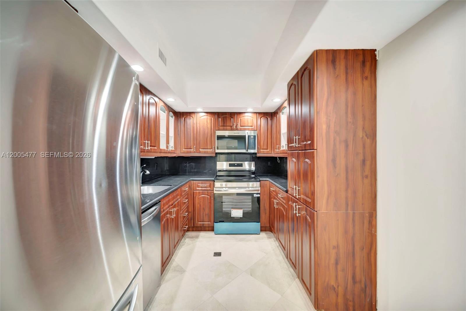 HEMISPHERES CONDO - Residential