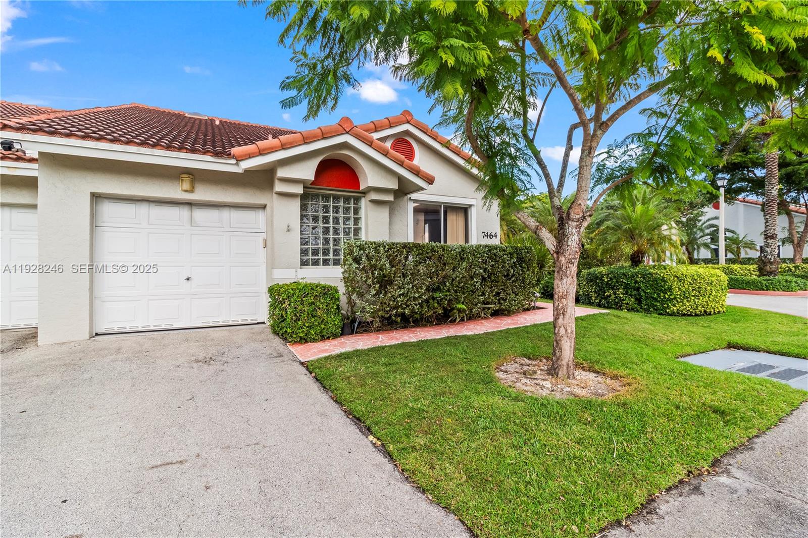 HOLIDAY SPRINGS VILLAGE - Residential Lease