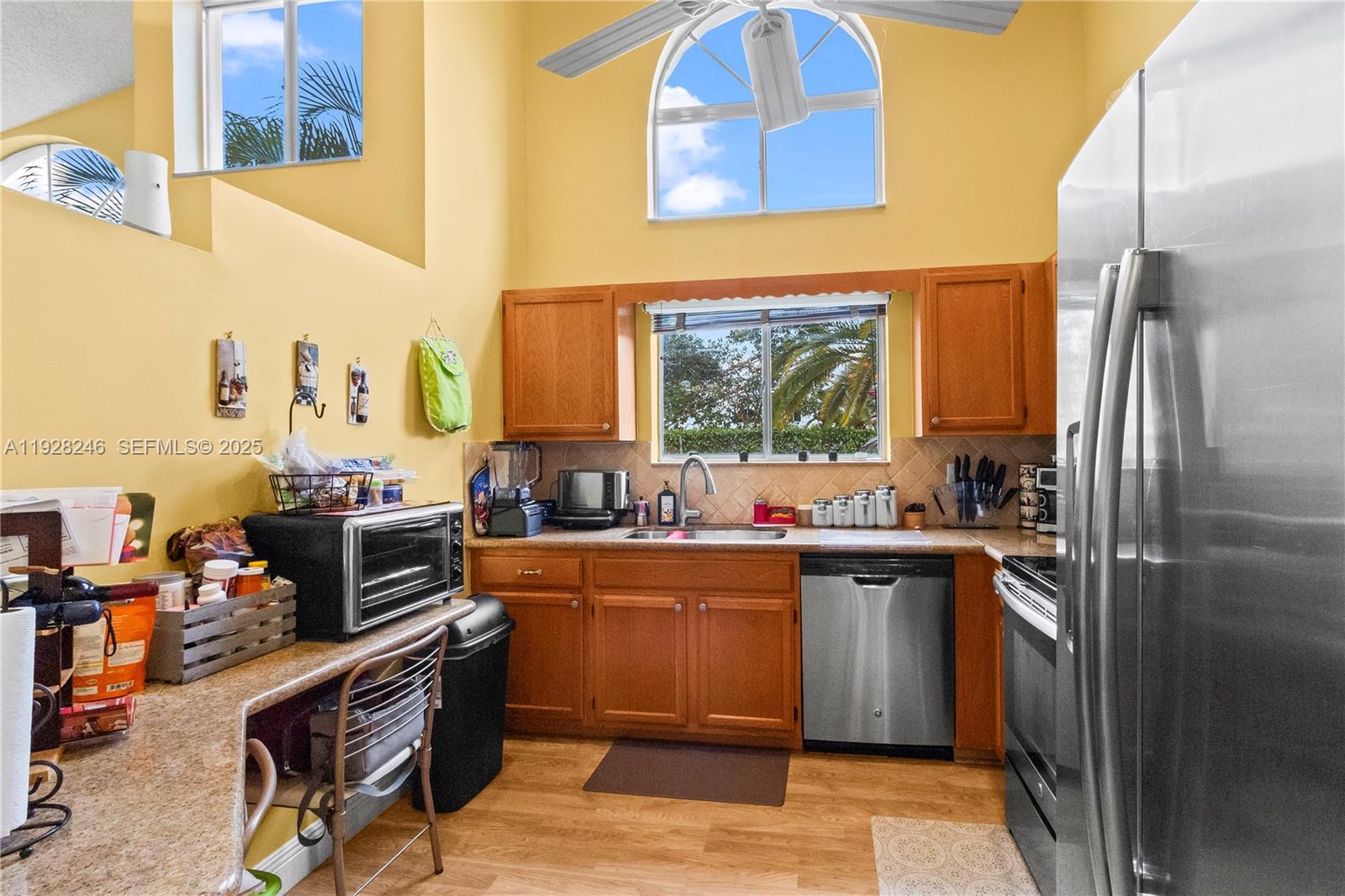 HOLIDAY SPRINGS VILLAGE - Residential Lease