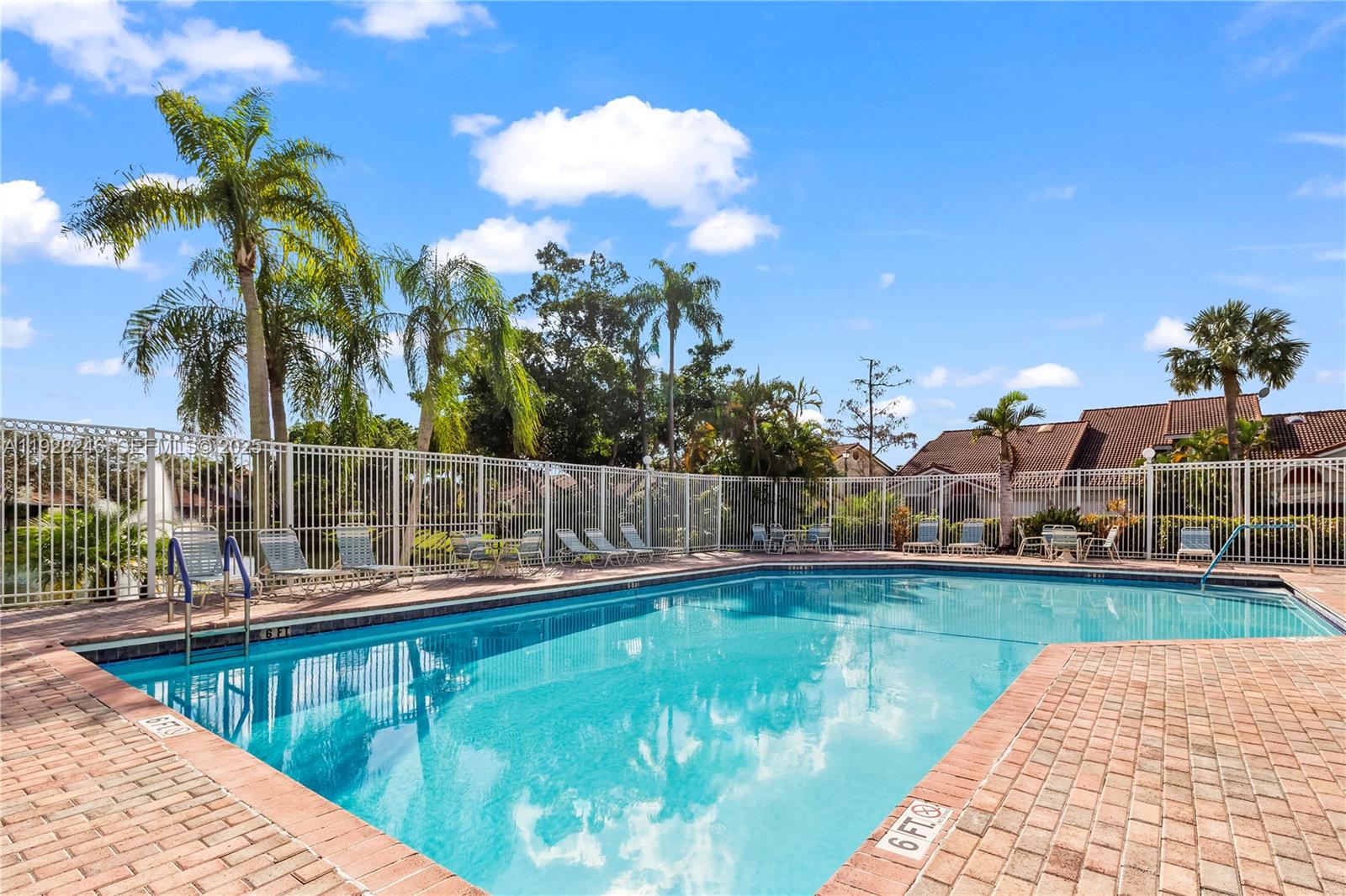 HOLIDAY SPRINGS VILLAGE - Residential Lease