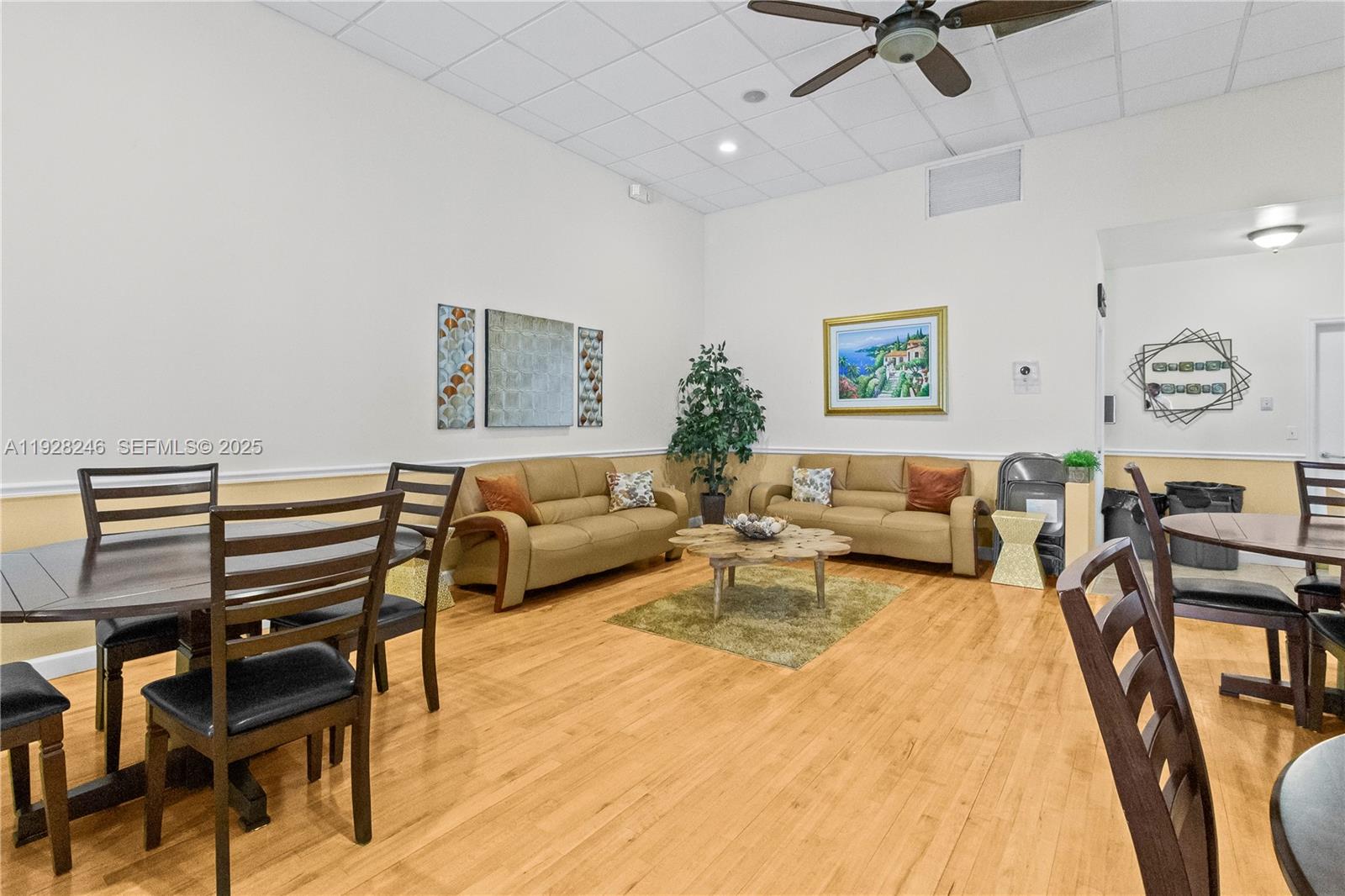 HOLIDAY SPRINGS VILLAGE - Residential Lease