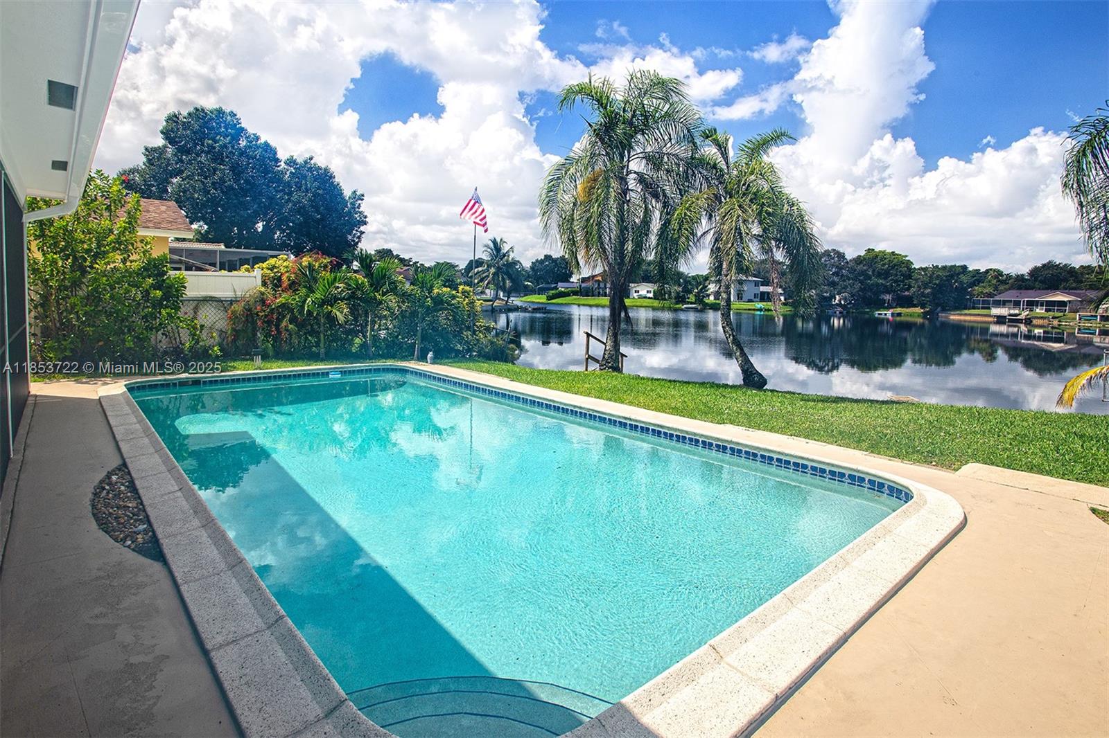 5031 SW 87th Ave