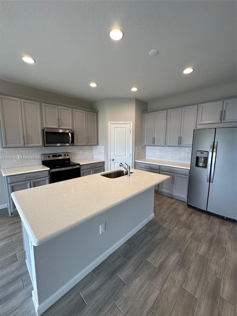 CYPRESS PARK ESTATES - Residential