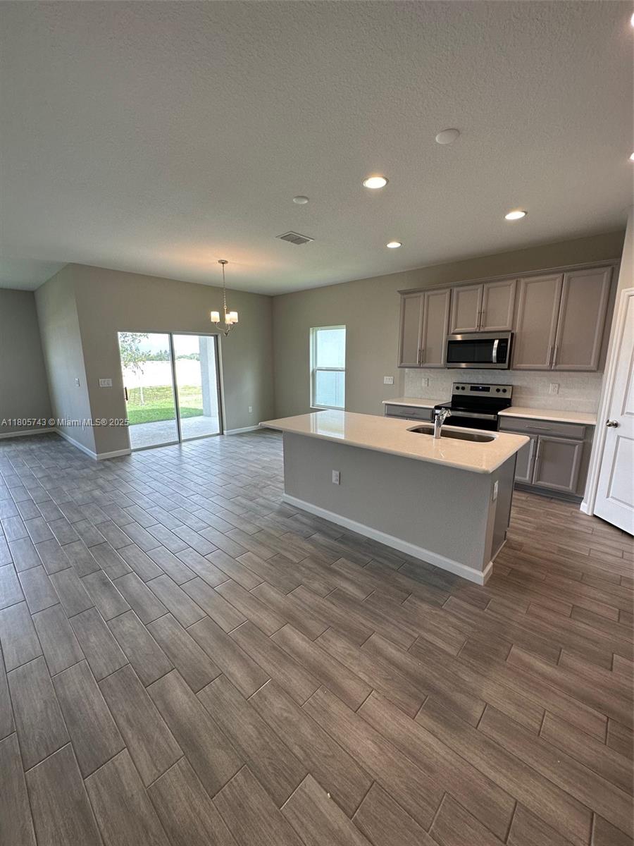 CYPRESS PARK ESTATES - Residential