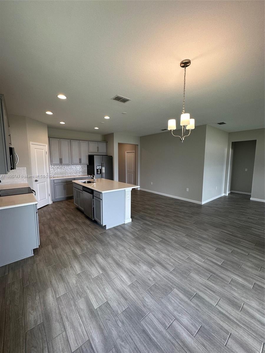 CYPRESS PARK ESTATES - Residential