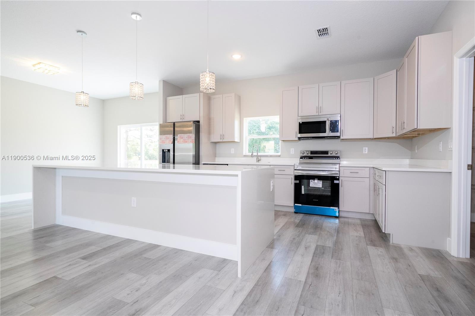 SPRING LAKE VILLAGE III PB - Residential