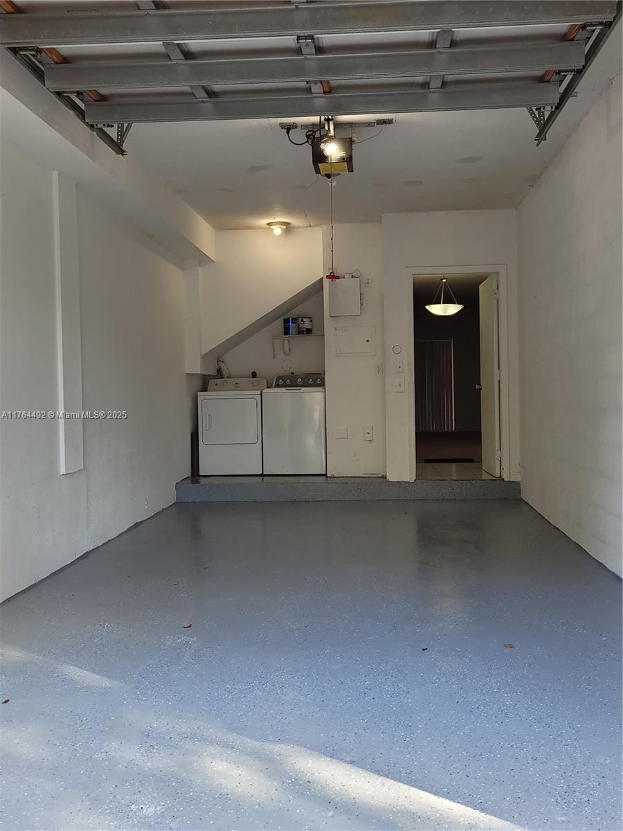 AVENTINE AT MIRAMAR BLDG - Residential Lease