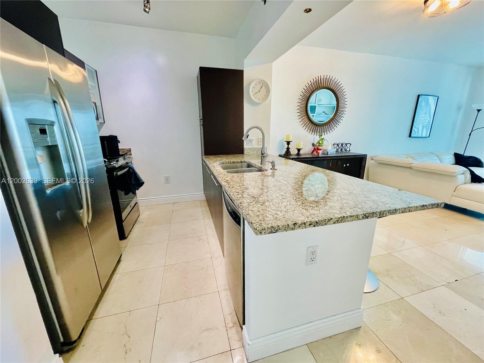 950 Brickell Bay Dr 3703