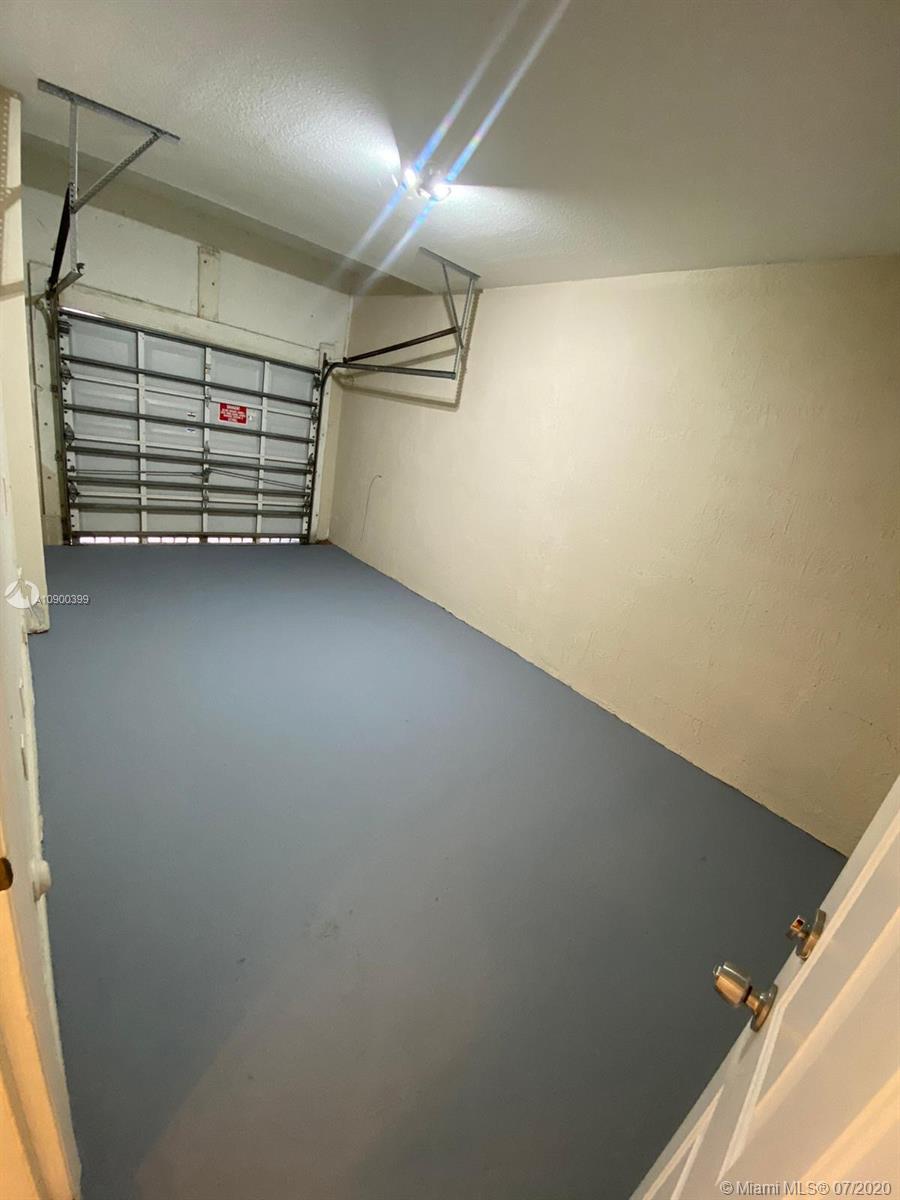 SILVER PALM HOMES - Residential Lease