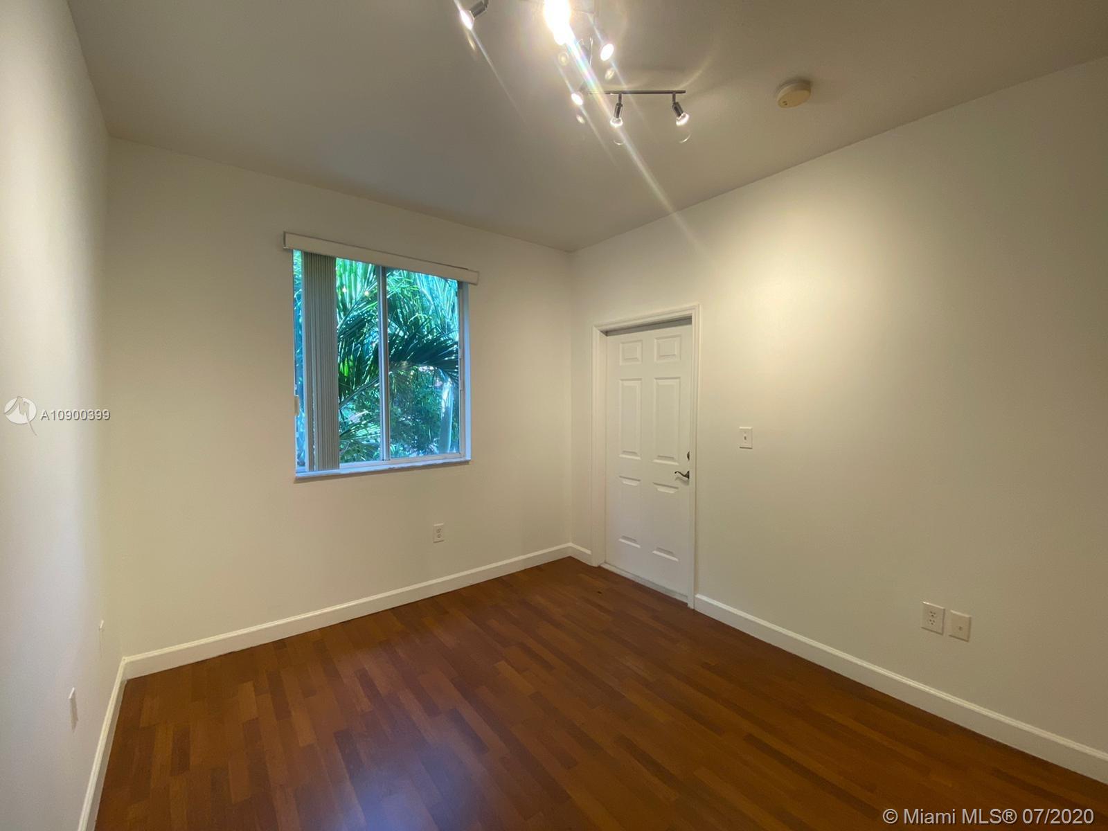 SILVER PALM HOMES - Residential Lease