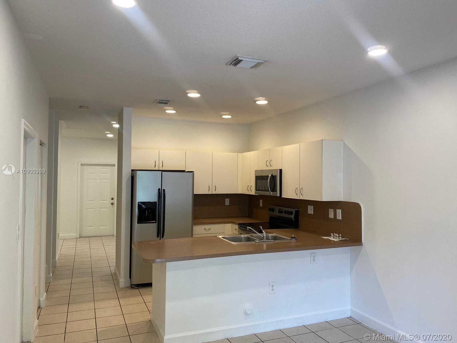 SILVER PALM HOMES - Residential Lease