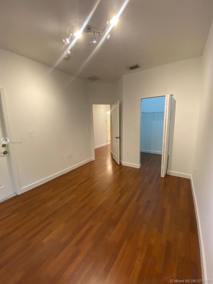 SILVER PALM HOMES - Residential Lease