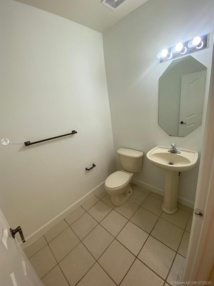 SILVER PALM HOMES - Residential Lease