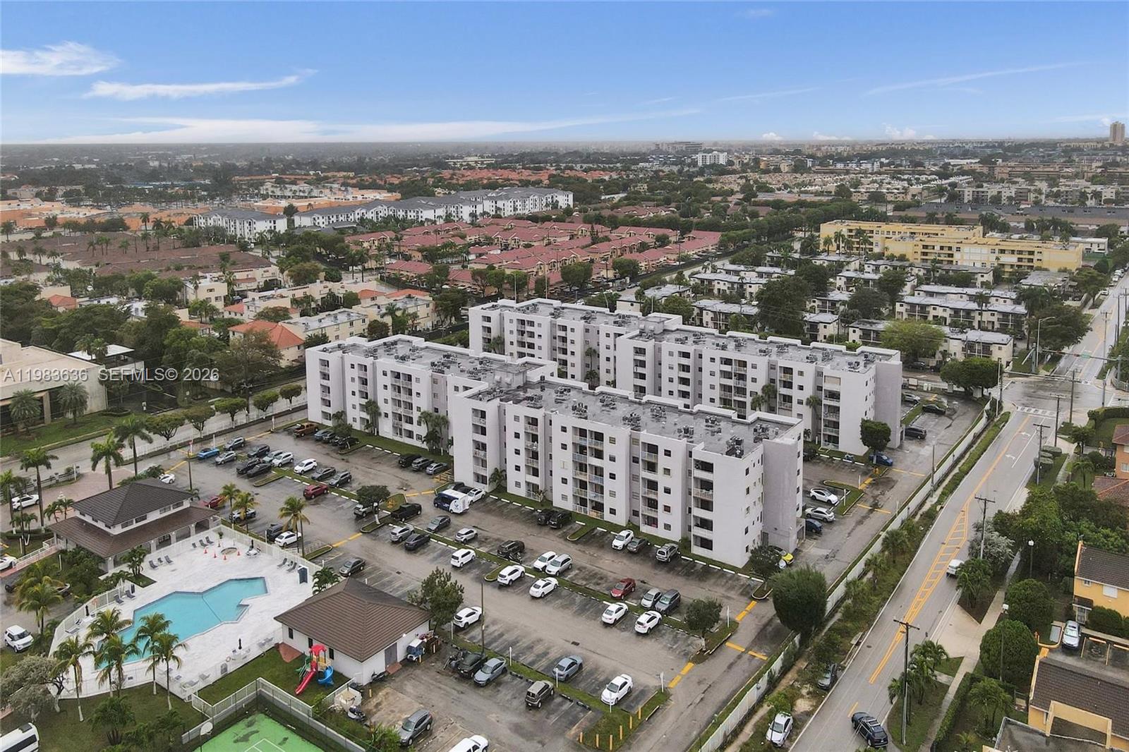 FONTAINEBLEAU GARDENS CON - Residential Lease