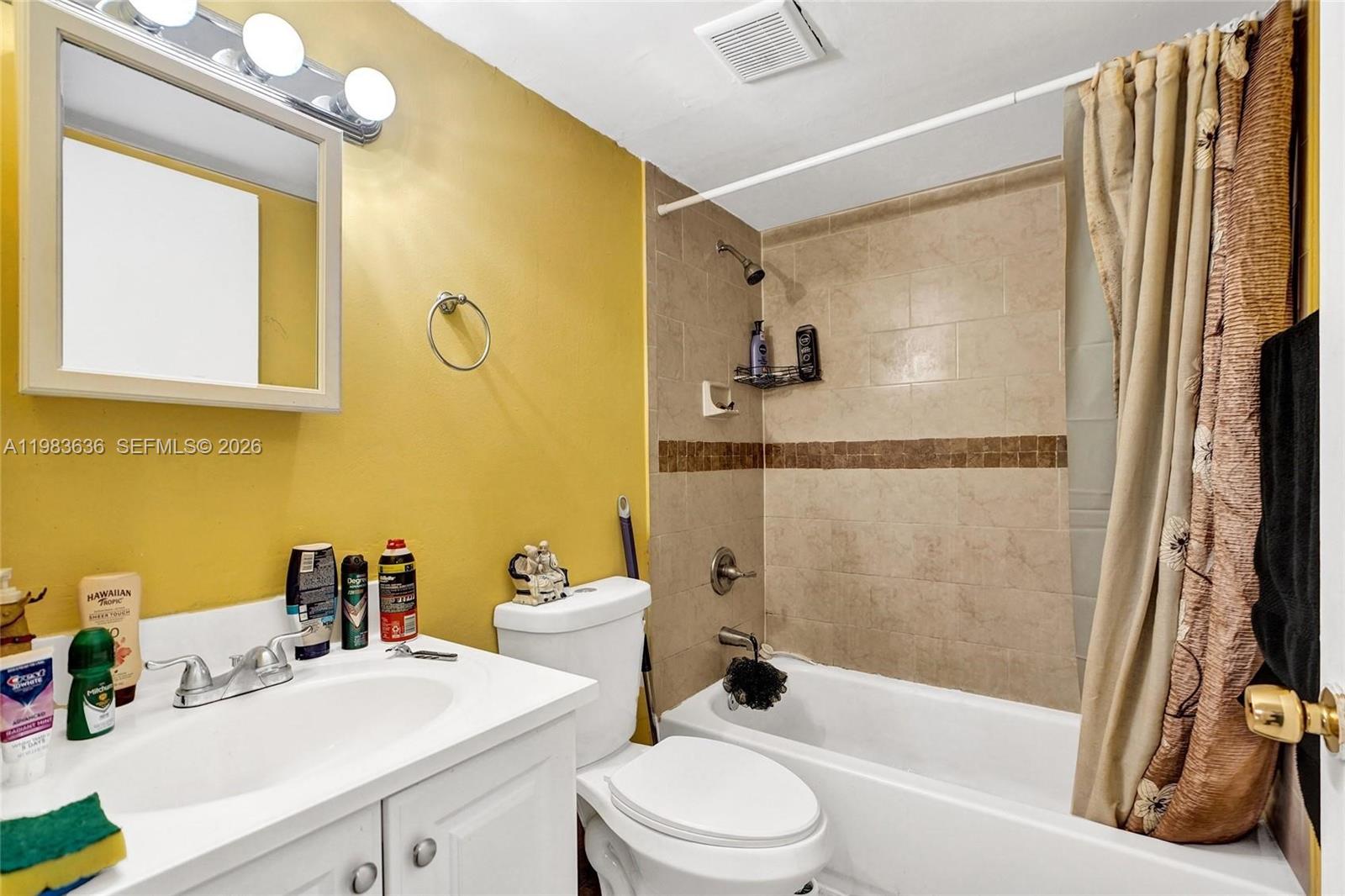 FONTAINEBLEAU GARDENS CON - Residential Lease