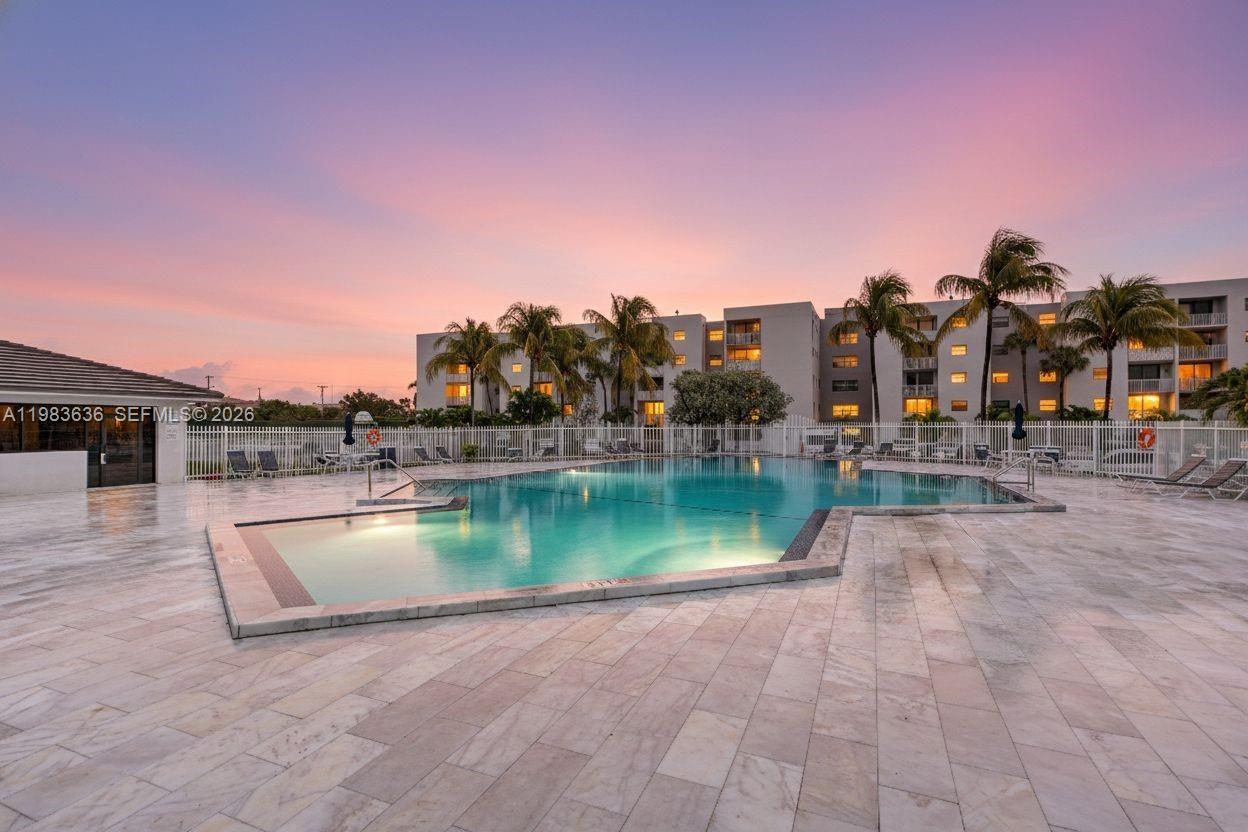 FONTAINEBLEAU GARDENS CON - Residential Lease