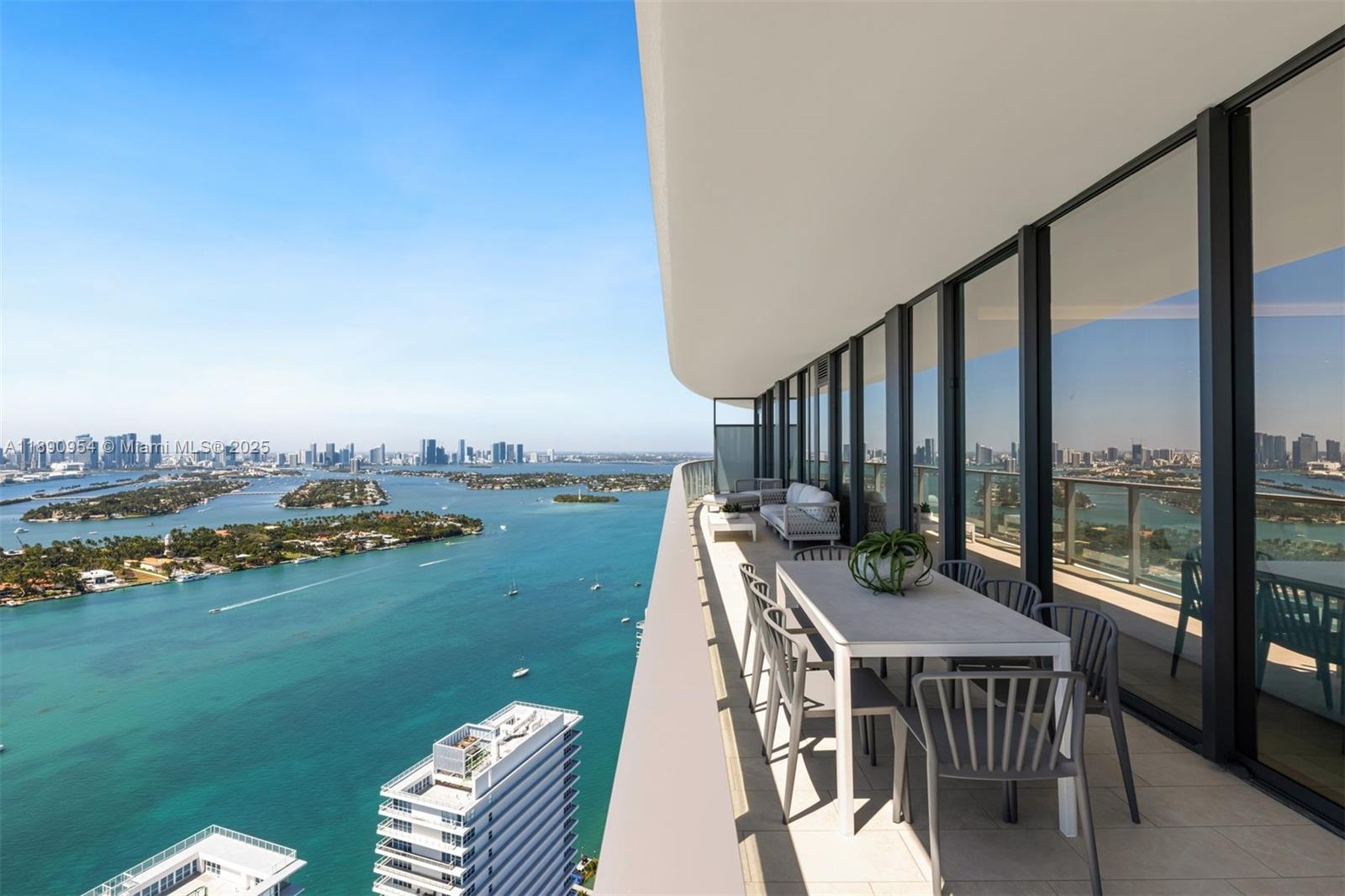 FIVE PARK - Residential