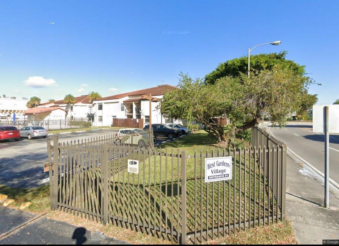 WEST GARDENS VILLAGE COND - Residential